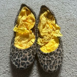 Lucky brand flat leopard print shoes